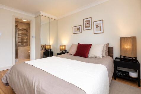 Queensway, Bayswater, London, W2 photo 3