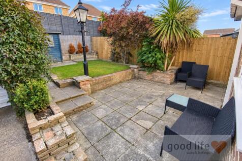 20261002_201906691_iOS20 southwold terrace.jpg