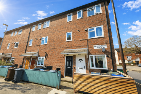 1 Bedroom Garden Flat For Sale