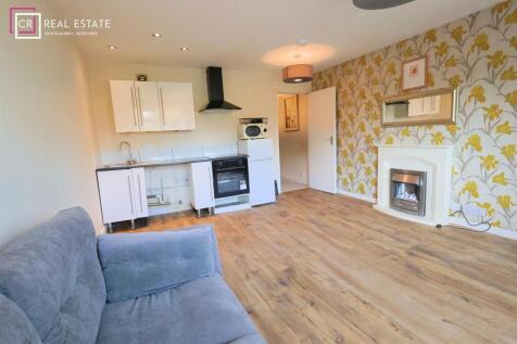 OPENPLAN LOUNGE/KITCHEN