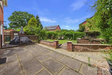 Bronington Close, Manchester, Greater Manchester, M22 photo 4