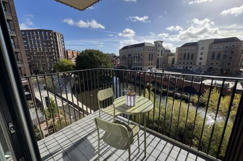 3 Joseph Huntley Walk, Reading photo 4