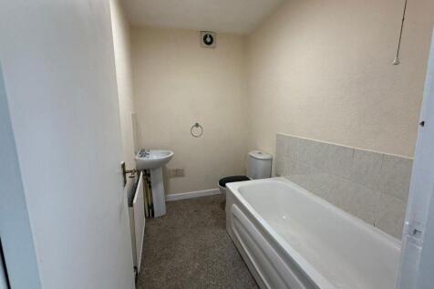 13B Tredegar Street, Risca photo 2