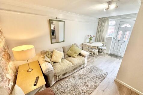 Egham Avenue, Exeter photo 4
