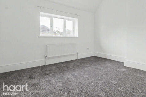 Taunton Road, GRAVESEND photo 4