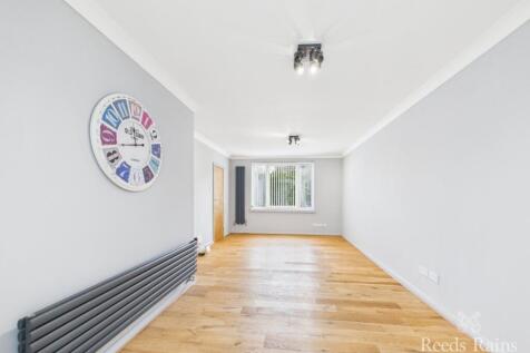 Sitting/Dining Room
