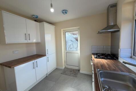 Oak Way, Bedfont, Feltham, TW14 photo 3