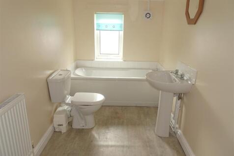 Farebrother Street, Grimsby photo 3