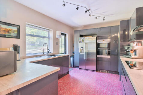 10-681c9302472bb-...