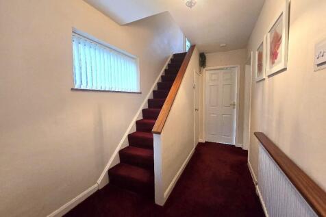 Sutton Avenue, Eastern Green - Hallway