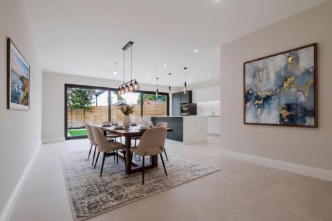Queens Road, Hale, Altrincham photo 3
