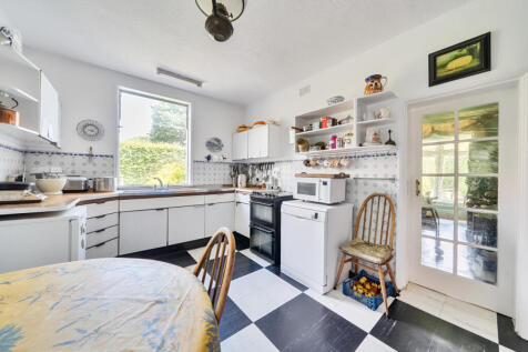 1295708-23-6839c9...