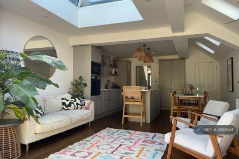 Livingstone Road, London, E17 photo 3