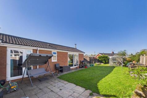 CAM01348G0-PR0813-STILL018.jpg