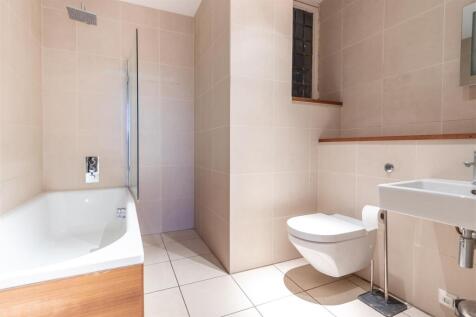 en-suite 2 (1 of 1).jpg