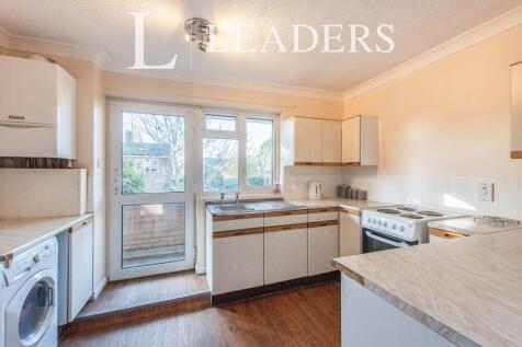 Birch House, Curtis Road, IP32 photo 4
