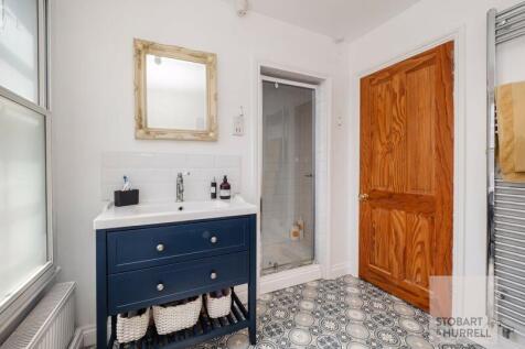 Bath &amp; Shower Room