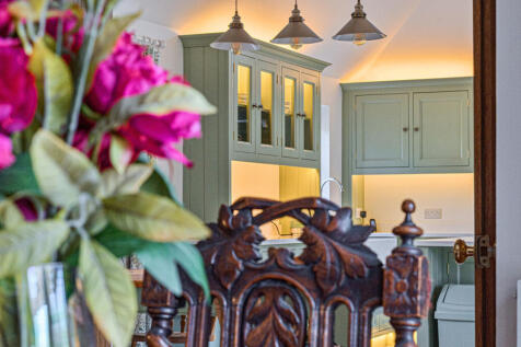 1389384-24-694001...