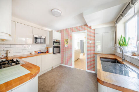 1370416-11-68f63c...