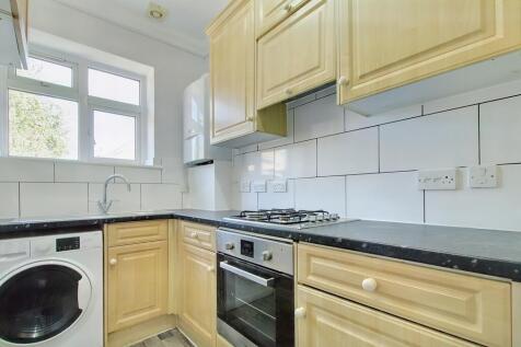 2.KITCHEN.jpg