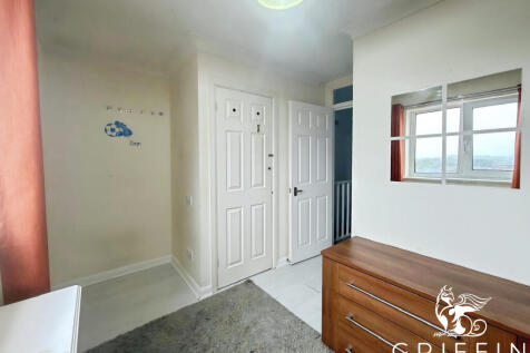 Astley, Grays, RM17 photo 5