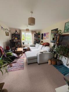 Living room 2.jpg