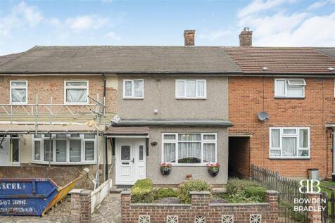 Ilford, IG6 - property photo