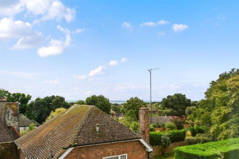 17 PINEWOODS COURT - TN393UD (5).jpg