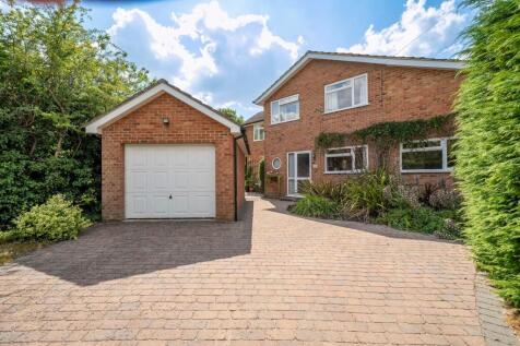Property Frontage &amp; Garage