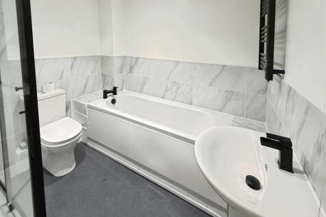 Lahn_Bathroom.jpeg