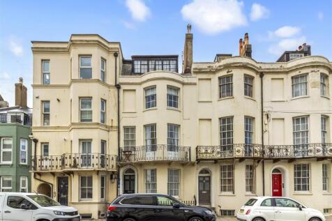 Flat 2 9 West Buildings-007.JPG
