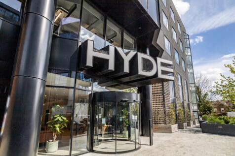 Hyde - Watford-154.jpg