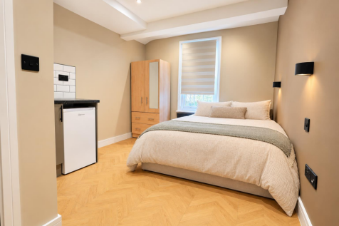 39 Bedroom.png