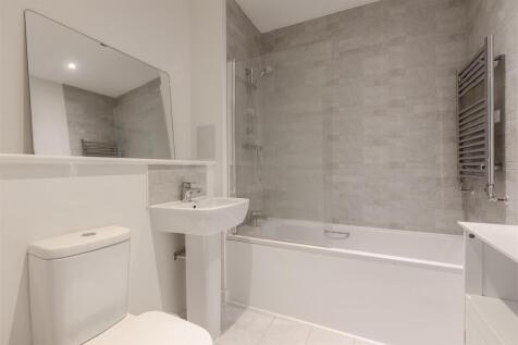 Merriam Close, E4