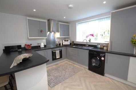 Dixons Bank, Marton-In-Cleveland, Middlesbrough photo 5