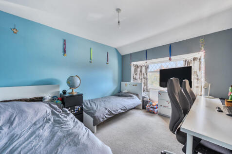 1356902-1-68daace...