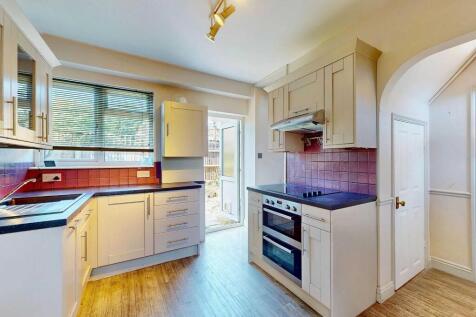2 Thornbury Road, Isleworth TW7 4HG