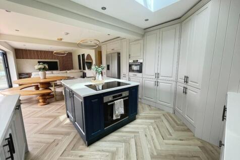 Open plan kitchen/Diner