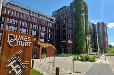 Dukes Court Woking external 1.jpg