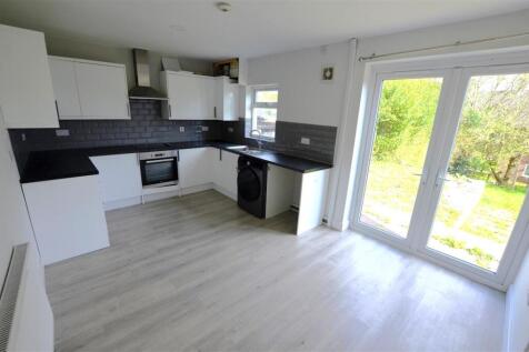 Peebles Road, Silverdale, Newcastle-under-Lyme photo 3