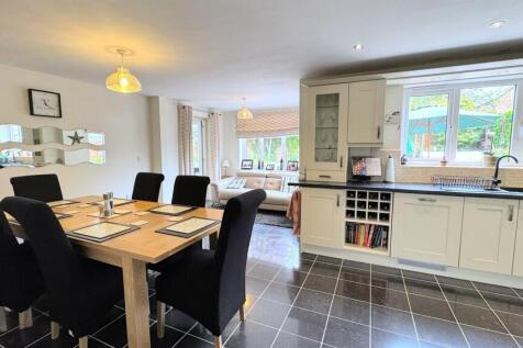 LIVING DINING KITCHEN