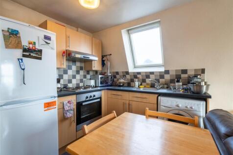 Flat 12, 2 Moorgate Avenue_-4.jpg
