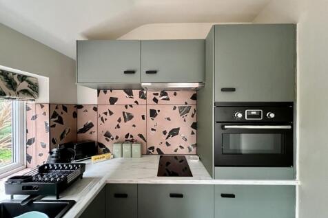 Apricity Cottage, 30c High Street, Kirkcudbright -