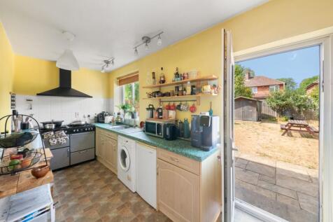 Greatdown Road, London, W7 photo 4