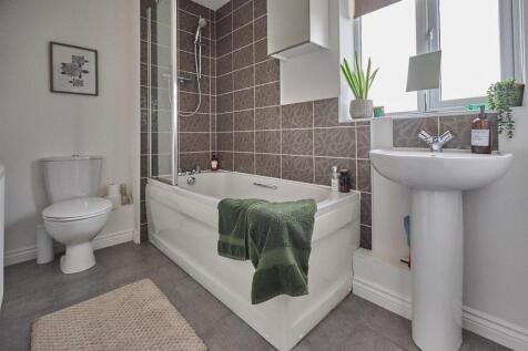 Bathroom to Rear