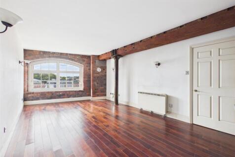 Living space-STILL002