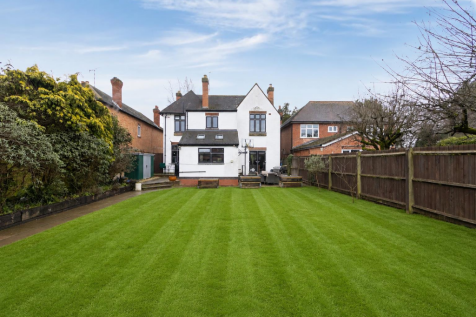 82 Bilton Road