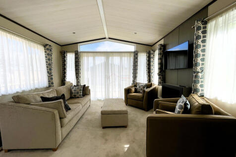 Lounge .JPG