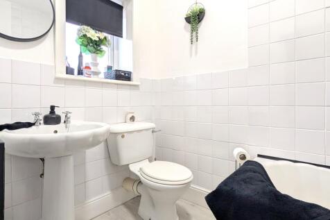 Rosebery Ewemove Elland (11)