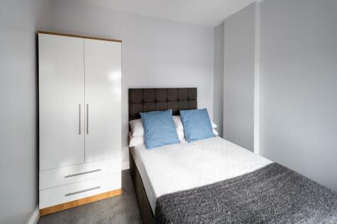 Room 3 @ £700pcm